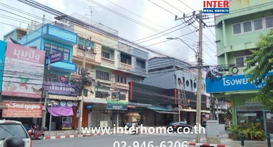 Local comercial en venta de 3 habitaciones en Wang Thonglang, Bangkok