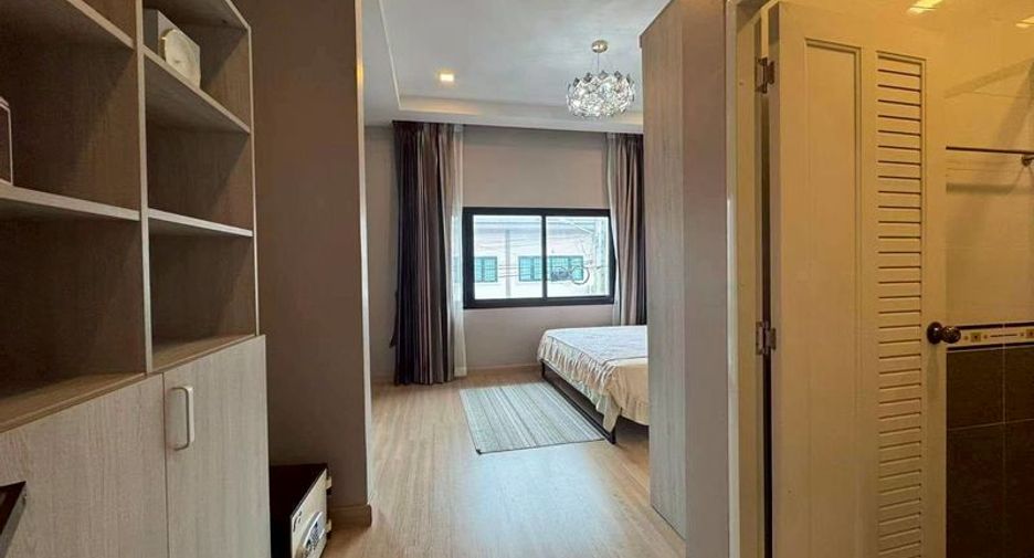 For sale 3 bedrooms condo in East Pattaya, Pattaya