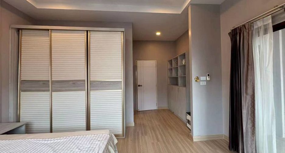 For sale 3 bedrooms condo in East Pattaya, Pattaya