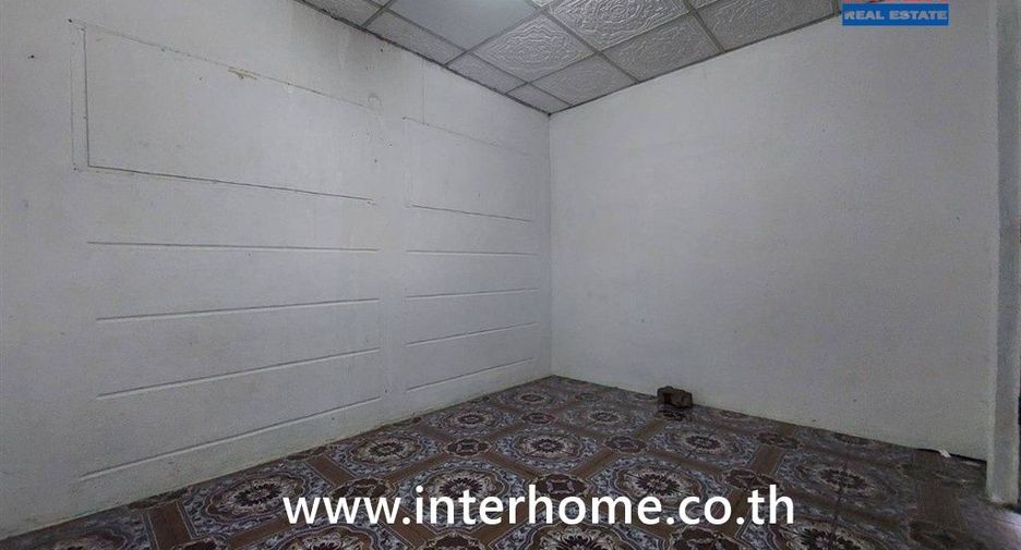 Apartamento en venta de 13 habitaciones en Bang Sao Thong, Samut Prakan