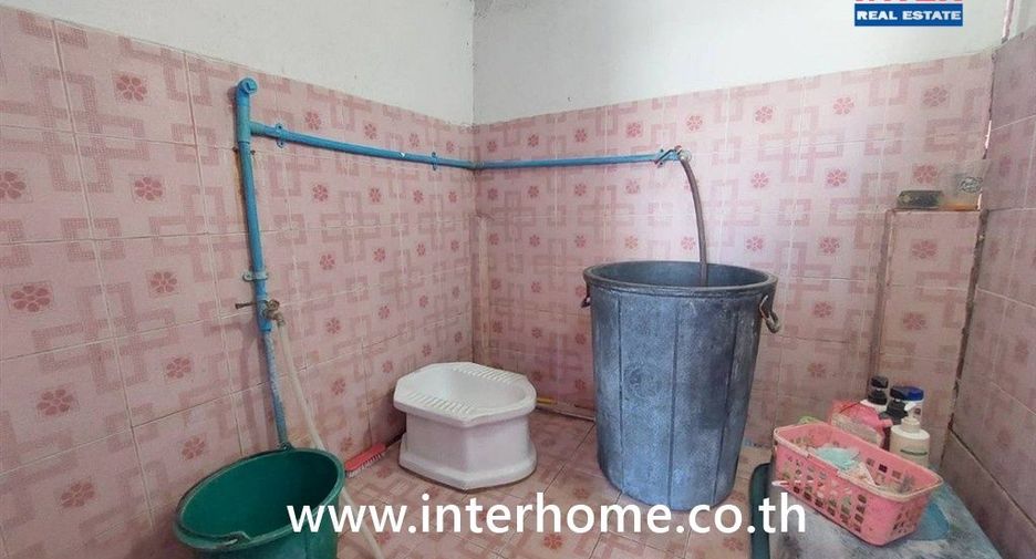 Apartamento en venta de 13 habitaciones en Bang Sao Thong, Samut Prakan