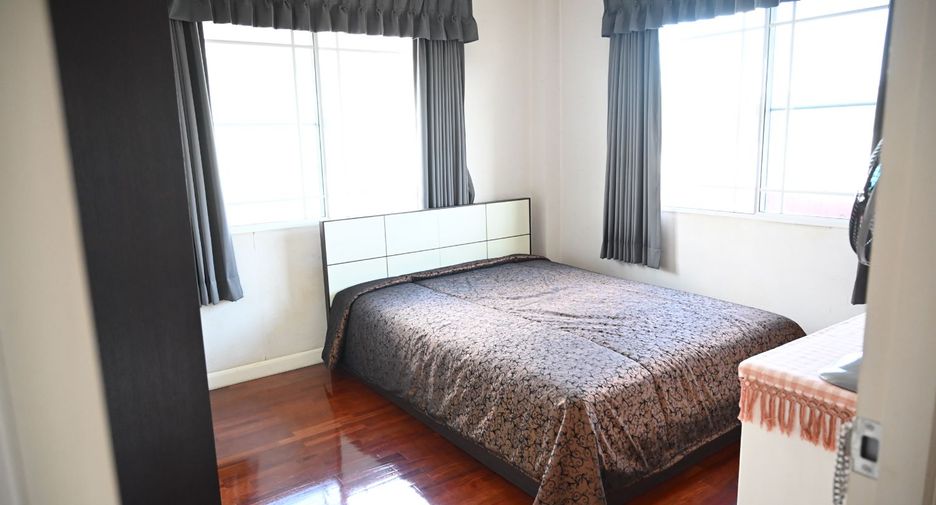 Продажа 4 спальни дом в Mueang Chiang Mai, Чианг Маи