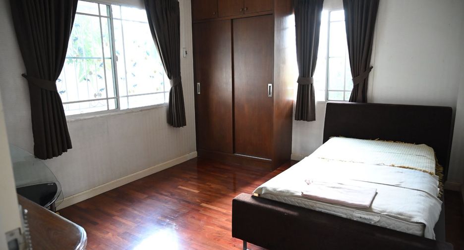 Продажа 4 спальни дом в Mueang Chiang Mai, Чианг Маи