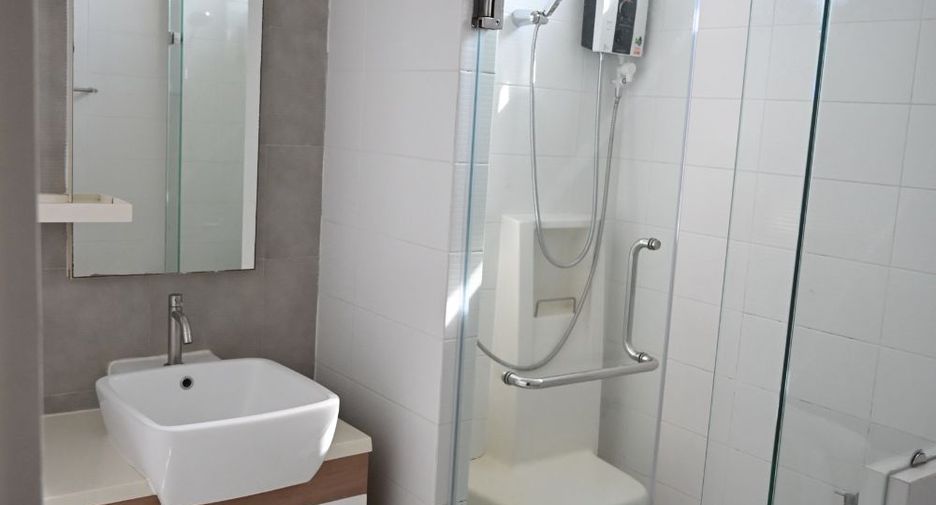 Продажа 4 спальни дом в Mueang Chiang Mai, Чианг Маи