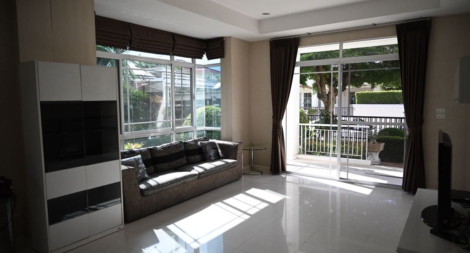 Продажа 4 спальни дом в Mueang Chiang Mai, Чианг Маи