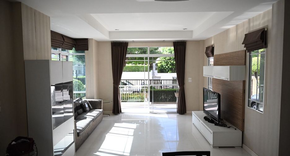 Продажа 4 спальни дом в Mueang Chiang Mai, Чианг Маи