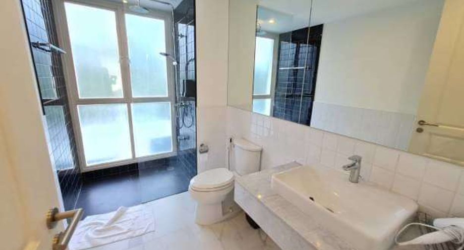 For rent and for sale 3 bedrooms townhouse in Mueang Chiang Mai, Chiang Mai