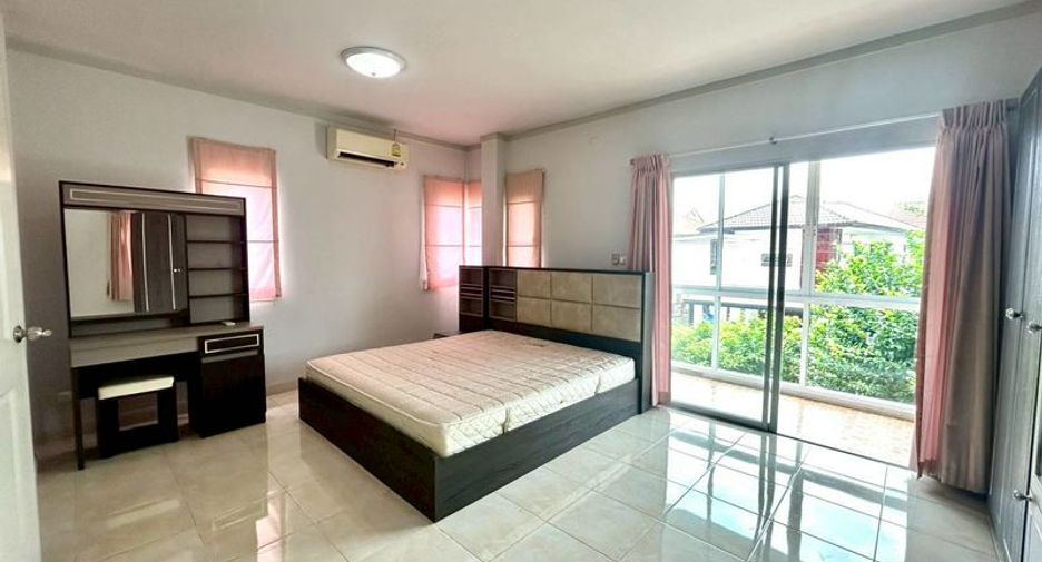 Casa en alquiler y en venta de 32 habitaciones en Si Racha, Chonburi