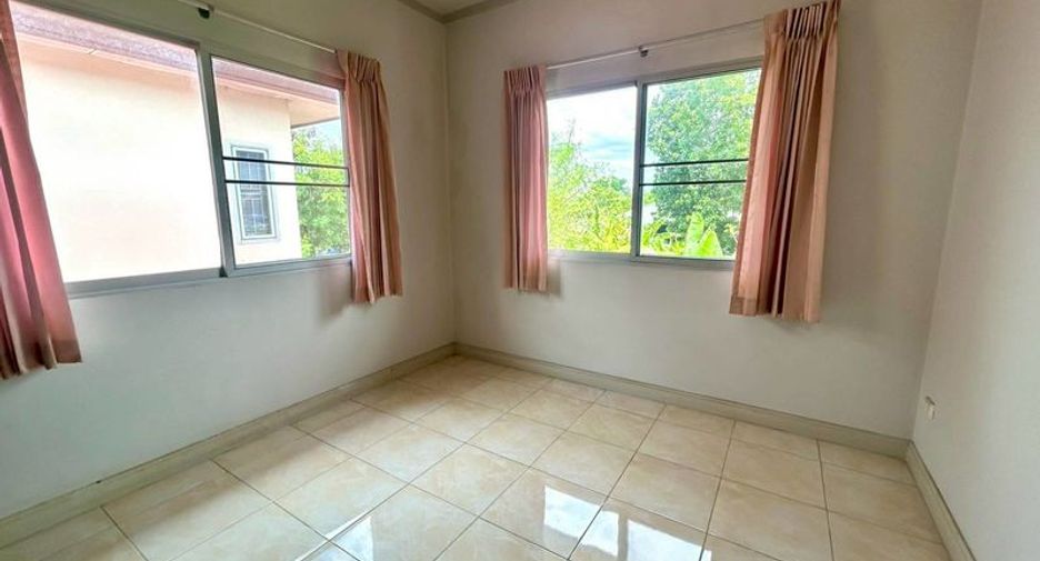 Casa en alquiler y en venta de 32 habitaciones en Si Racha, Chonburi