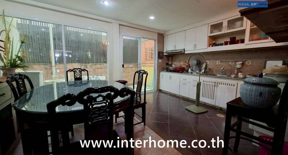 For sale 2 ベッドルーム townhouse in Pak Kret, Nonthaburi