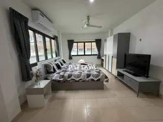 À louer 3 chambres maison à Bang Lamung, Chonburi