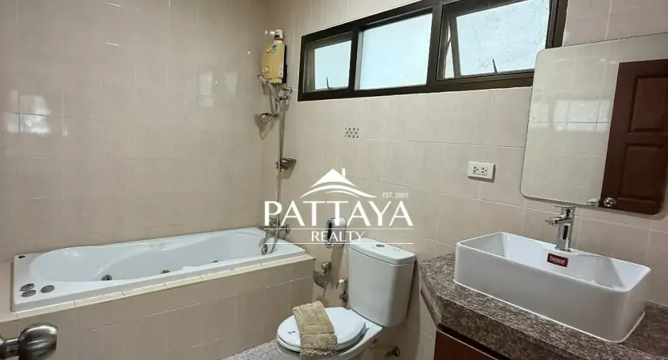 Haus zur Miete mit 3 Zimmer in Jomtien, Pattaya