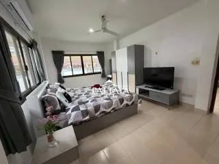 À louer 3 chambres maison à Bang Lamung, Chonburi