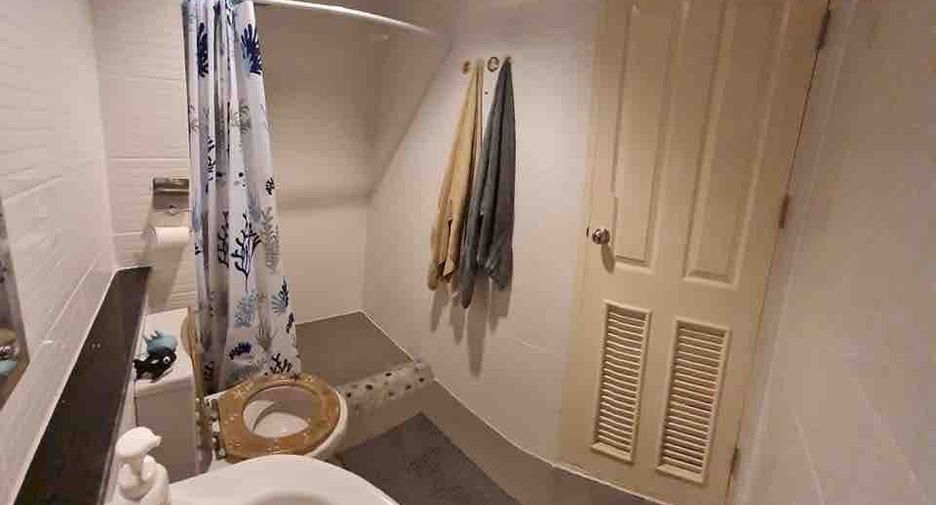 For rent 2 bedrooms condo in Bang Na, Bangkok