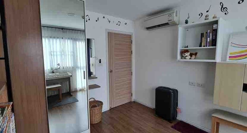 For rent 2 bedrooms condo in Bang Na, Bangkok