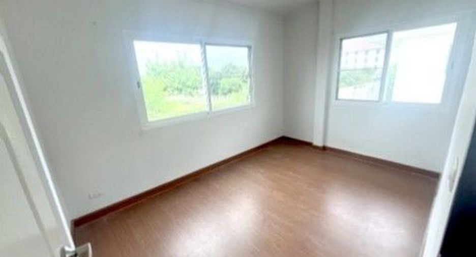 Haus zum Kauf mit 1 Zimmer in Ban Khai, Rayong