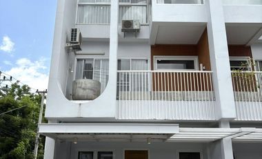 ให้เช่า 3 ห้องนอน ทาวน์เฮ้าส์ ใน เมืองเชียงใหม่, เชียงใหม่