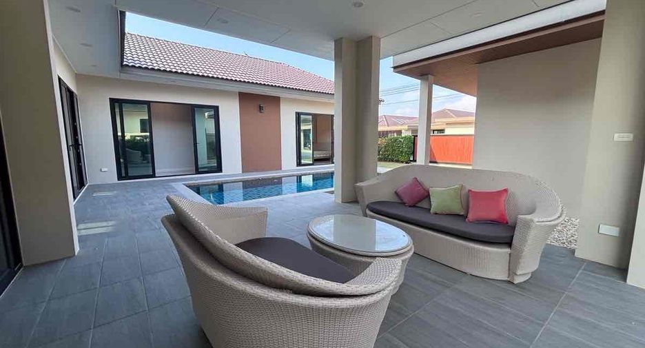 For rent 3 ベッドルーム villa in East Pattaya, Pattaya