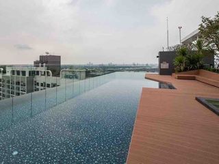 Condo en alquiler de 1 habitaciones en Khlong Toei, Bangkok