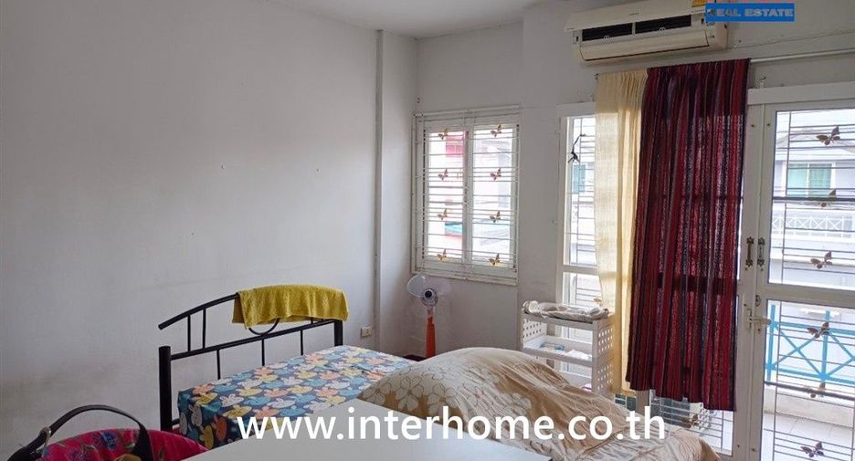 For sale 2 bedrooms townhouse in Khan Na Yao, Bangkok