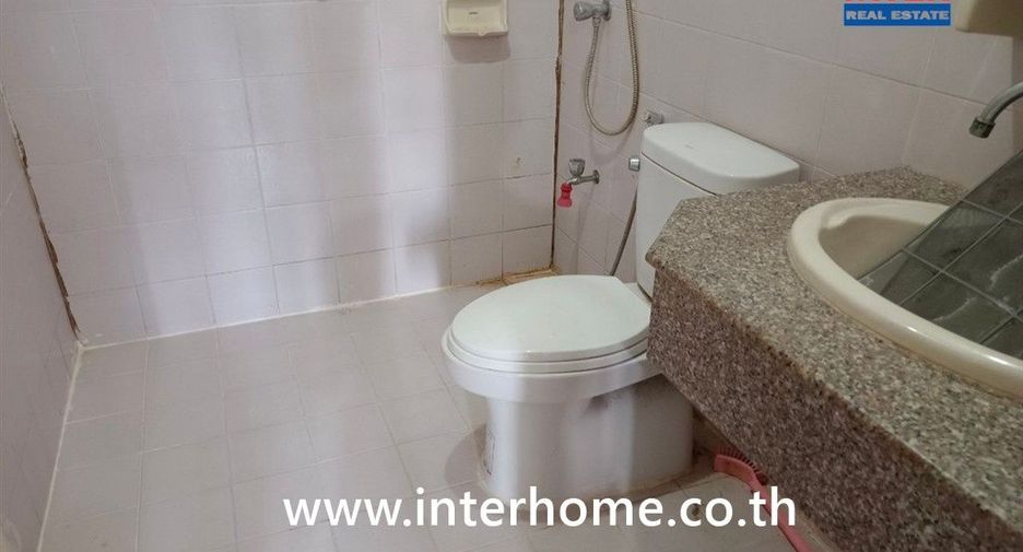 For sale 2 bedrooms townhouse in Khan Na Yao, Bangkok