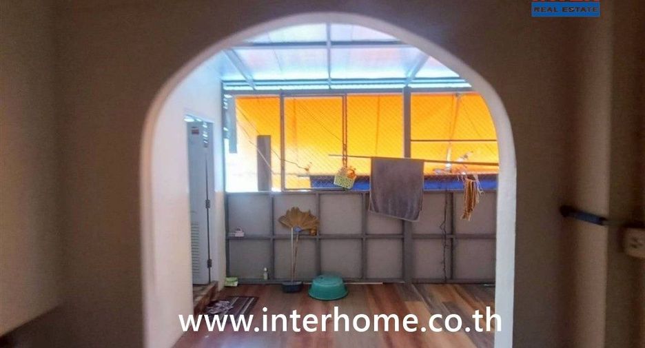 For sale 6 bedrooms retail Space in Don Mueang, Bangkok