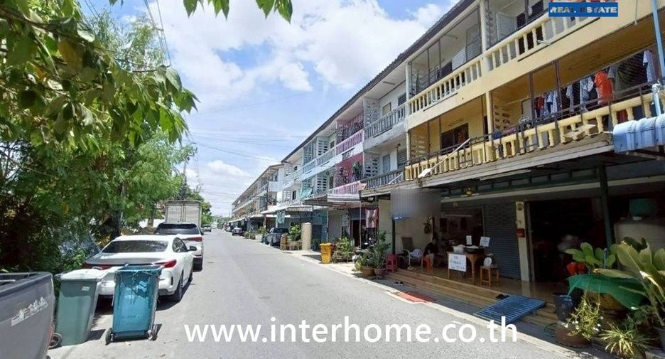 For sale 6 bedrooms retail Space in Don Mueang, Bangkok