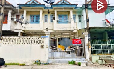 À vendre 4 chambres maison de ville à Krathum Baen, Samut Sakhon