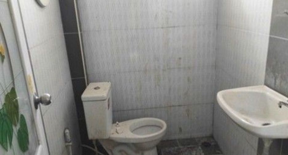 Reihenhaus zum Kauf mit 1 Zimmer in Ban Khai, Rayong