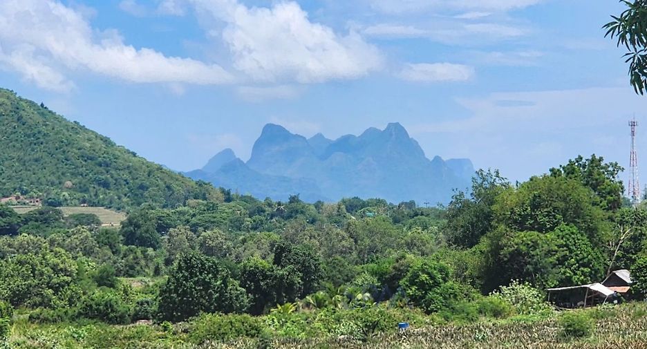 出售 土地 在 Pran Buri, 班武里府