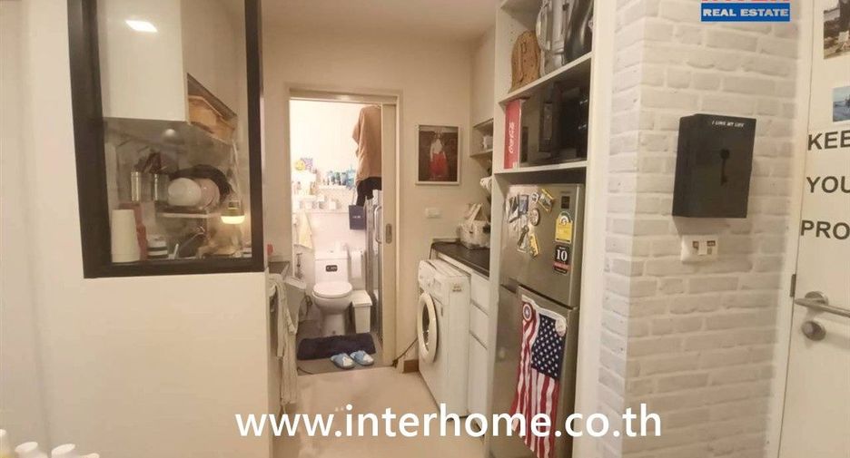 For sale 1 bed condo in Wang Thonglang, Bangkok