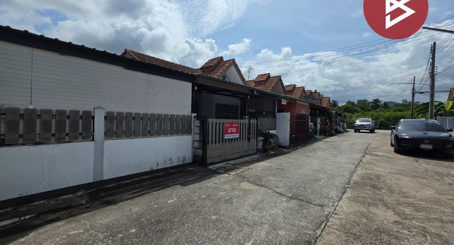 For sale 2 bedrooms townhouse in East Pattaya, Pattaya