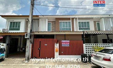 Casa adosada en venta de 3 habitaciones en Sai Mai, Bangkok