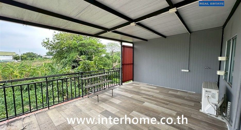 Casa adosada en venta de 3 habitaciones en Sai Mai, Bangkok