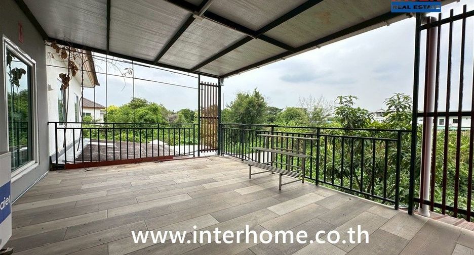 Casa adosada en venta de 3 habitaciones en Sai Mai, Bangkok