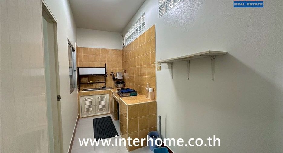 Casa adosada en venta de 3 habitaciones en Khlong Luang, Pathum Thani