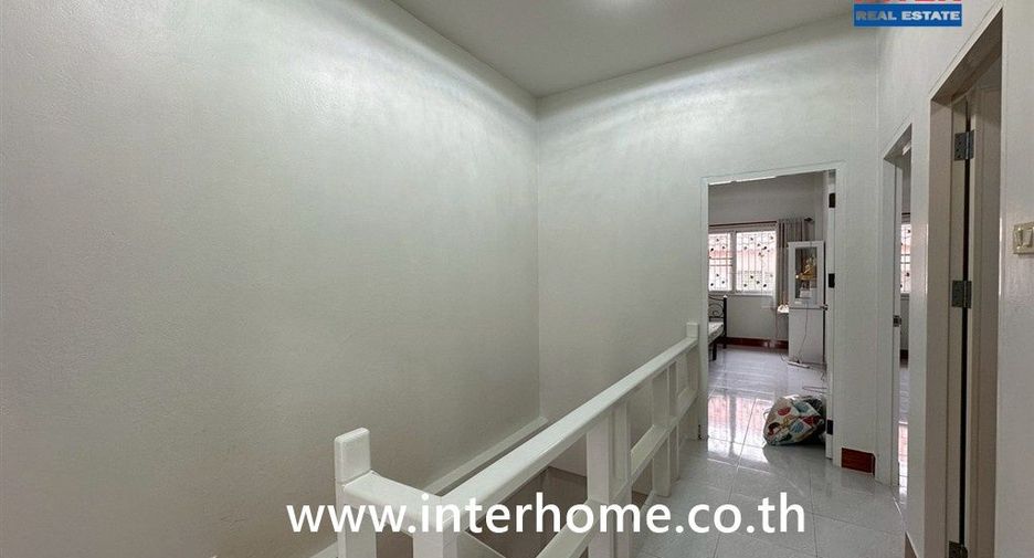 Casa adosada en venta de 3 habitaciones en Khlong Luang, Pathum Thani