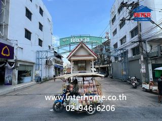 出售 2 卧室 联排别墅 在 Mueang Pathum Thani, Pathum Thani