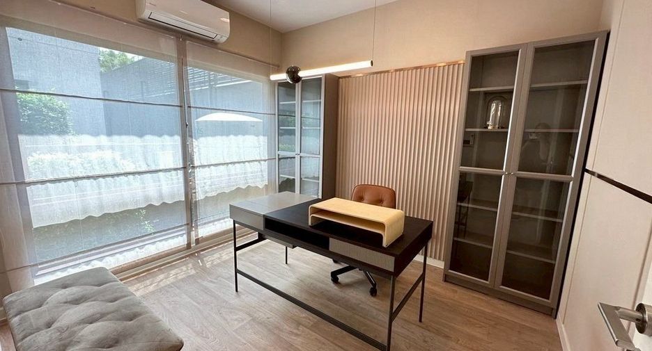 Casa en alquiler de 3 habitaciones en Bang Kapi, Bangkok