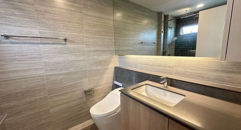 Casa en alquiler de 3 habitaciones en Bang Kapi, Bangkok