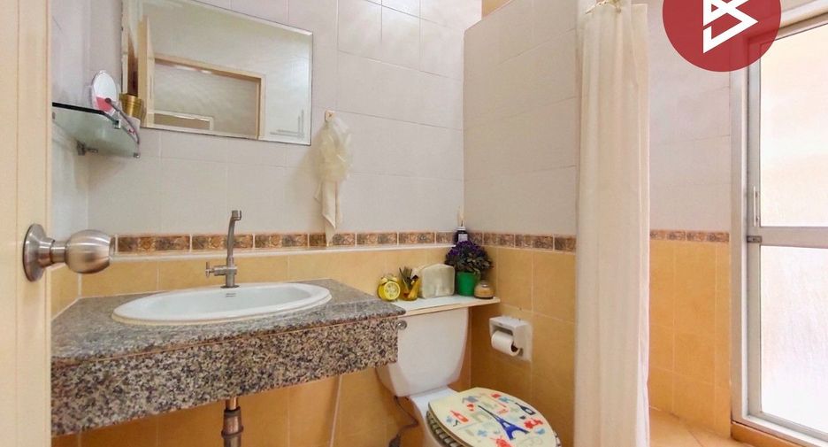 Haus zum Kauf mit 3 Zimmer in Thanyaburi, Pathum Thani
