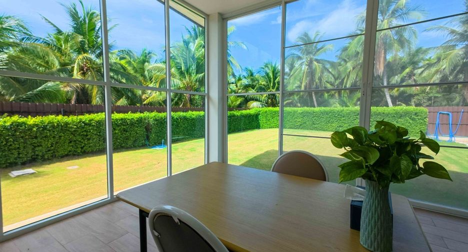 Casa en venta de 4 habitaciones en Ban Phaeo, Samut Sakhon