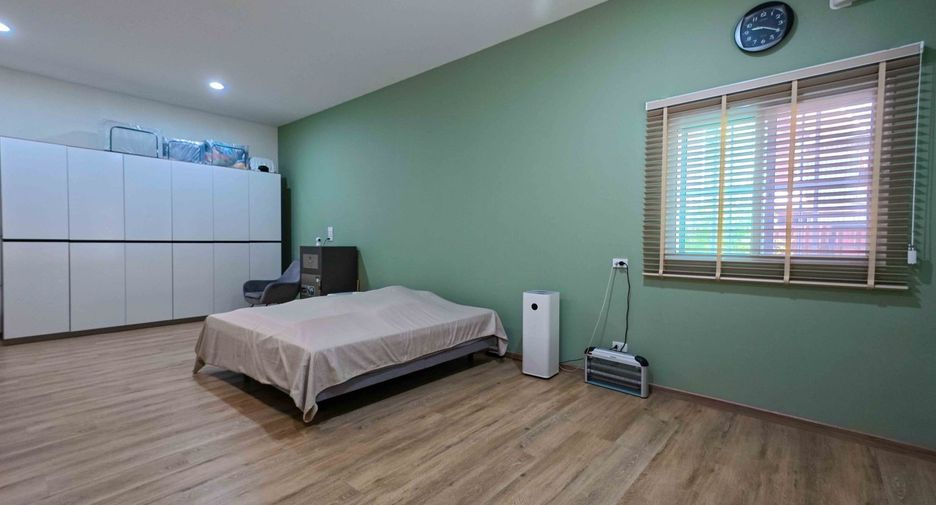 Casa en venta de 4 habitaciones en Ban Phaeo, Samut Sakhon