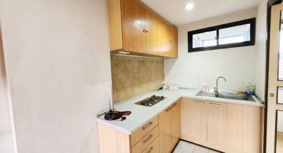 For sale 2 bedrooms condo in Yan Nawa, Bangkok