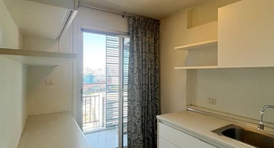 For sale 2 bedrooms condo in Yan Nawa, Bangkok