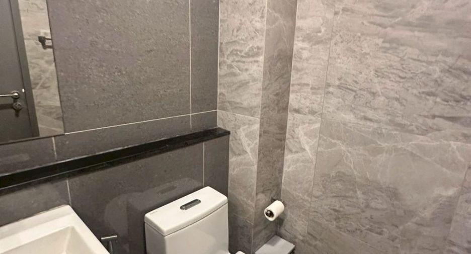 For rent 2 ベッドルーム condo in Watthana, Bangkok