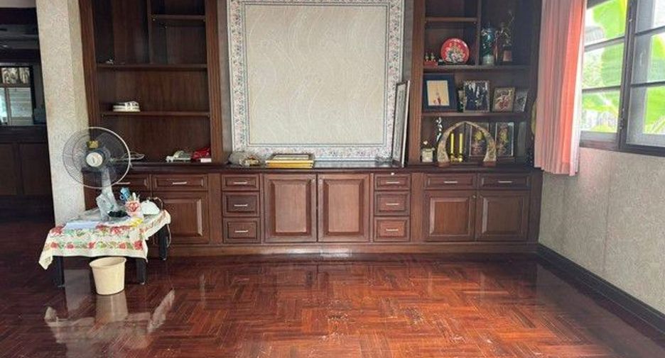 À vendre 5 chambres maison à Chom Thong, Bangkok