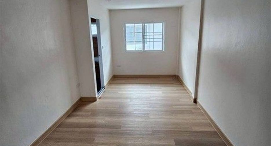 Casa adosada en venta de 2 habitaciones en Khan Na Yao, Bangkok