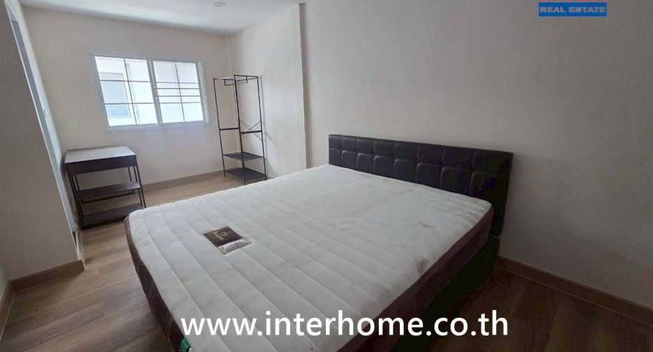 Casa adosada en venta de 2 habitaciones en Khan Na Yao, Bangkok