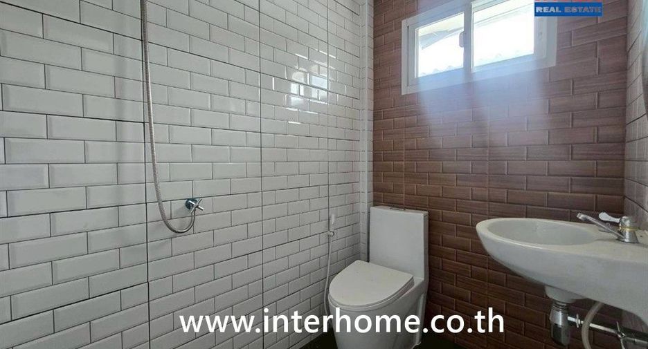 Casa adosada en venta de 2 habitaciones en Khan Na Yao, Bangkok